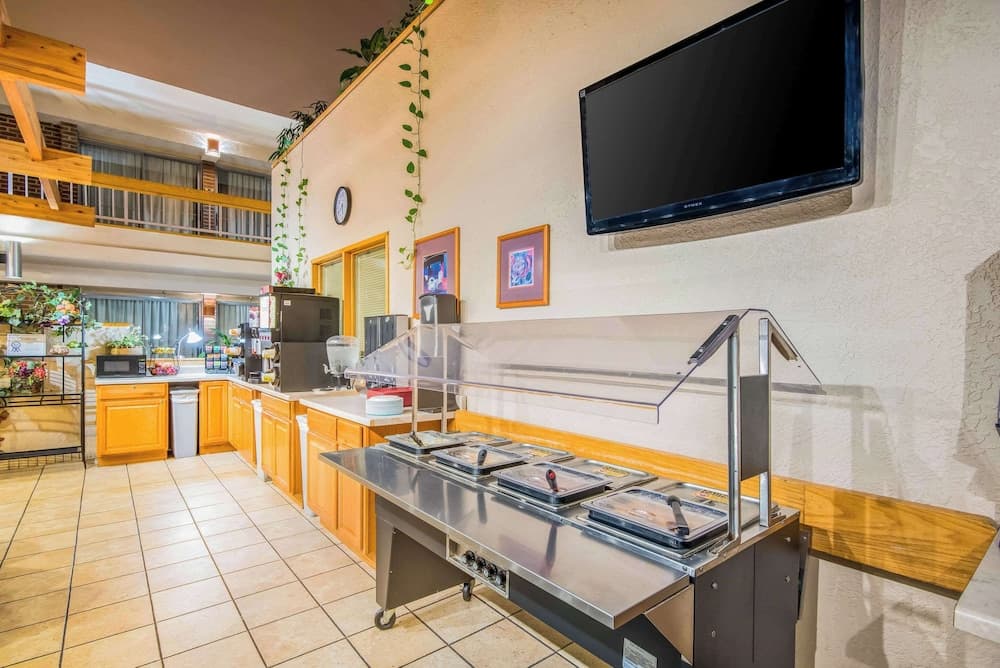 Clarion Inn Grand Junction gallery photo in Grand Junction, CO — image 16
