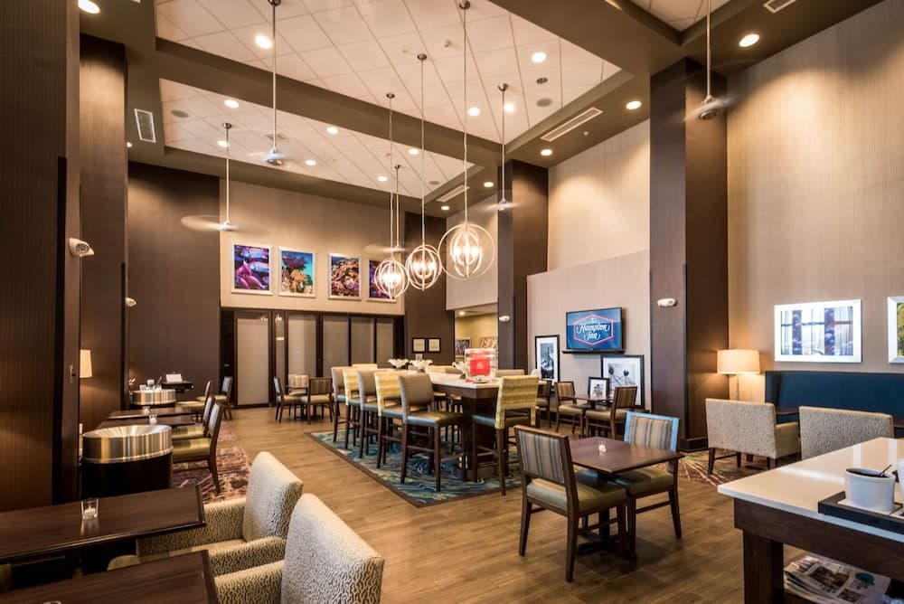 Hampton Inn & Suites Gulfport I-10 gallery photo in Gulfport, MS — image 85