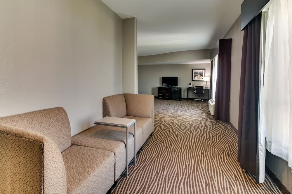 Holiday Inn Express Cheektowaga North East by IHG gallery photo in Buffalo, NY — image 7