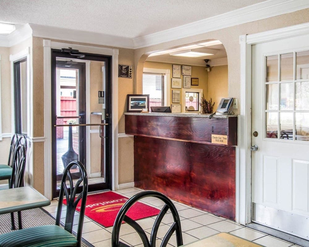 Econo Lodge Richmond Hill property views in Richmond Hill, GA — gallery photo 3