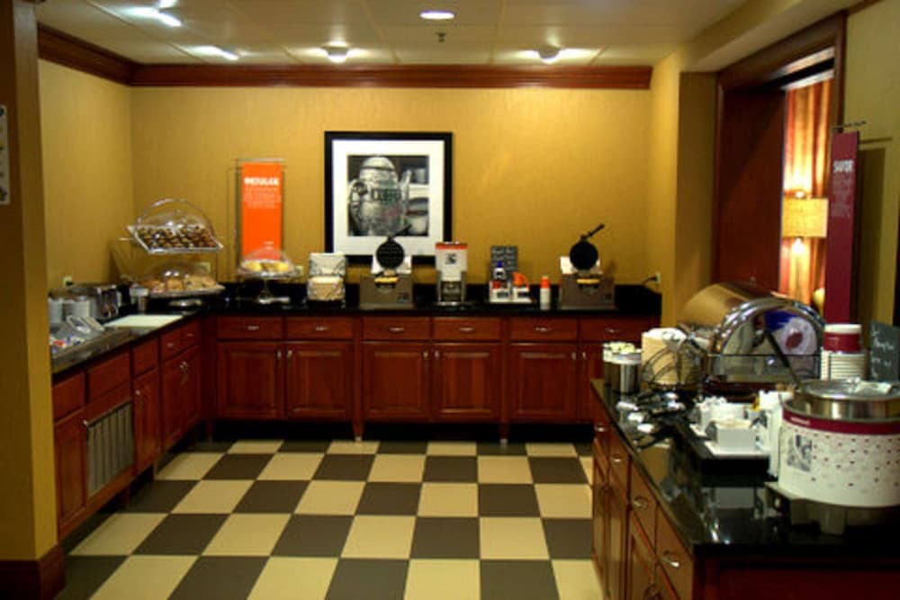 Hampton Inn & Suites Springfield-Southwest gallery photo in Springfield, IL — image 7
