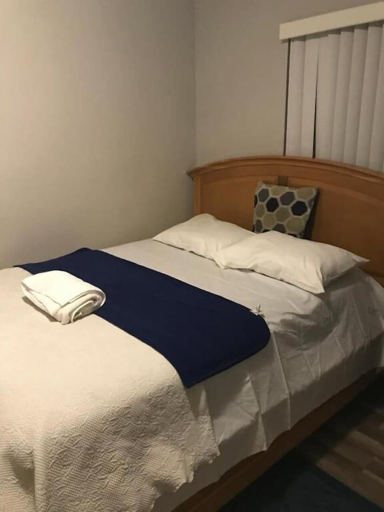 Cozy Guest House Florida Sunrise gallery photo in Sunrise, FL — image 26