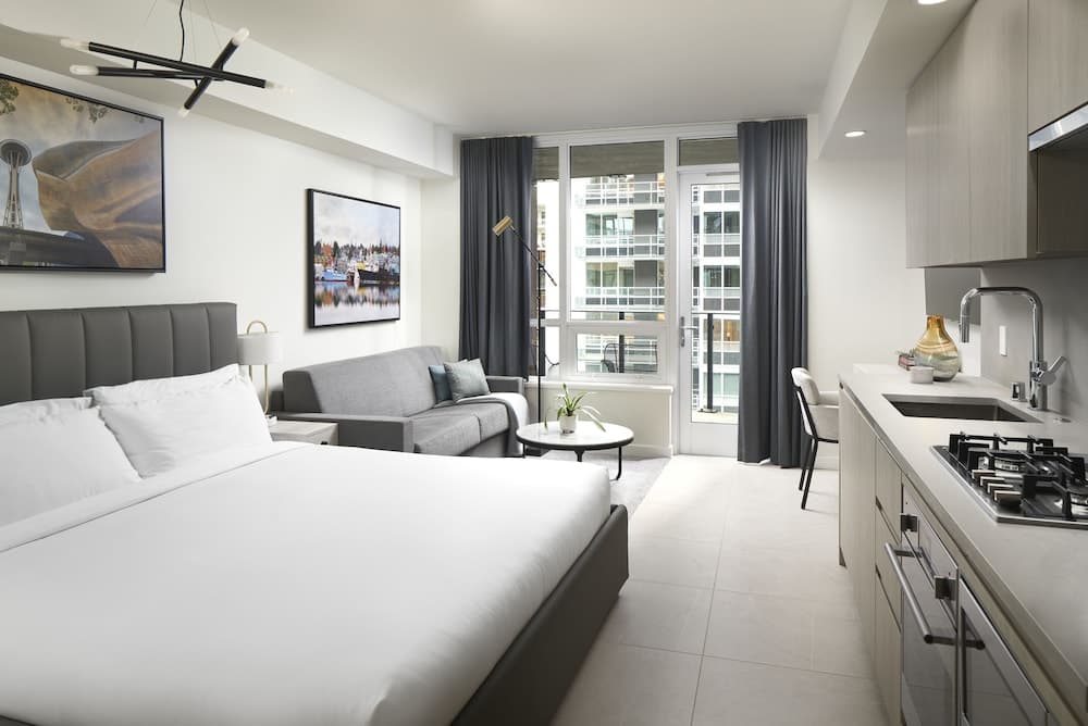 Level Seattle Downtown - South Lake Union property views in Seattle, WA — gallery photo 3