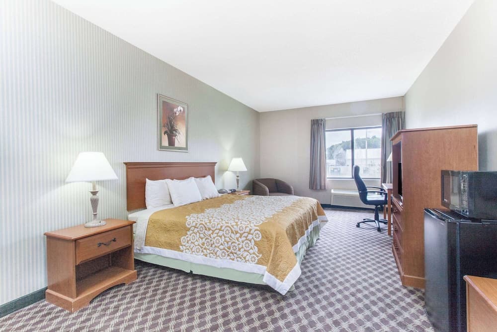 Days Inn & Suites by Wyndham Seaford gallery photo in Seaford, DE — image 14