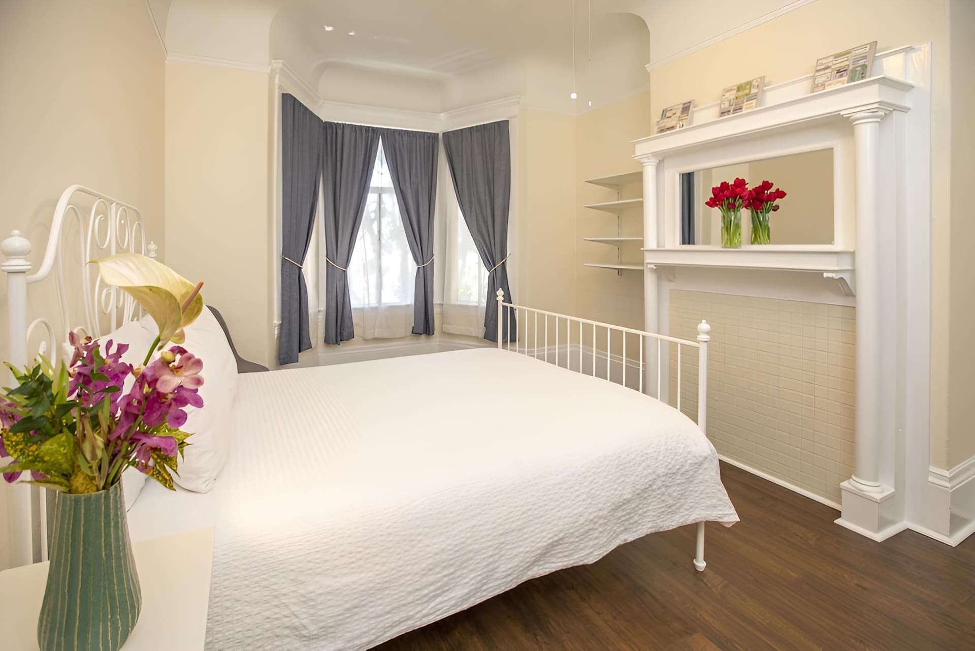 The Annex at Hayes Valley featured exterior or lobby in San Francisco, CA — similar hotel