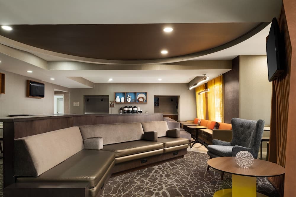 Springhill Suites By Marriott Overland Park interior in Overland Park, KS — gallery photo 2