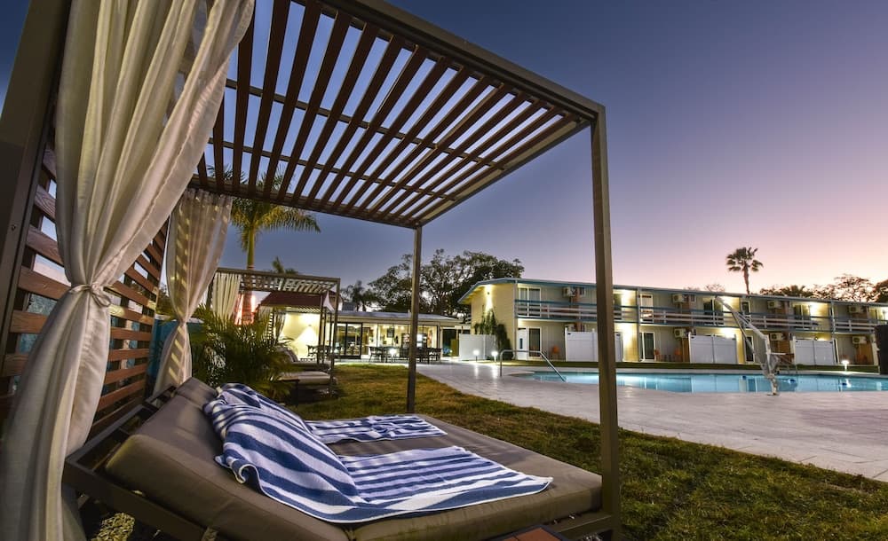 Golden Host Resort - Sarasota interior in Sarasota, FL — gallery photo 2