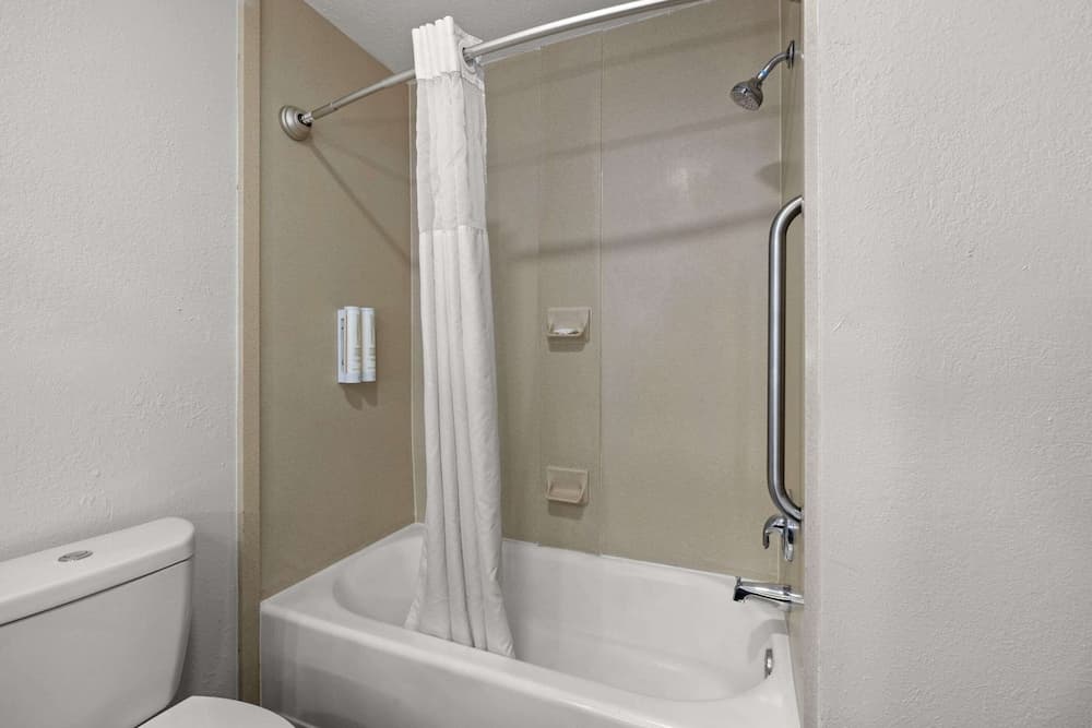 Clarion Pointe Lakeland I-4 gallery photo in Lakeland, FL — image 59