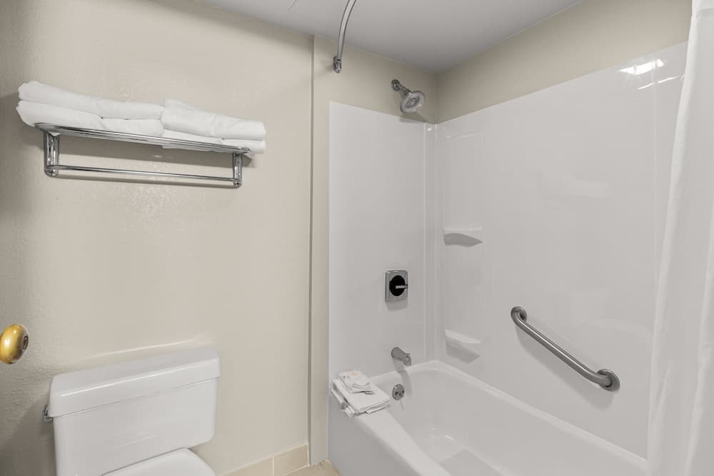 Suburban Studios Altoona interior in Altoona, PA — gallery photo 2
