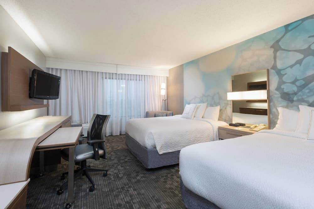 Courtyard by Marriott Dallas Mesquite interior in Mesquite, TX — gallery photo 2