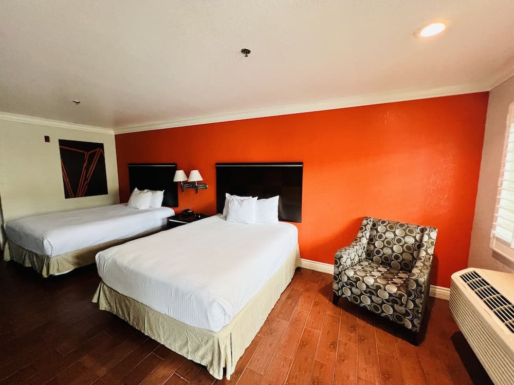 Casa Blanca Hotel - Orange gallery photo in Orange, CA — image 10