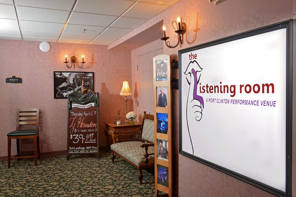 Our Guest Inn and Suites - Downtown gallery photo in Port Clinton, OH — image 7