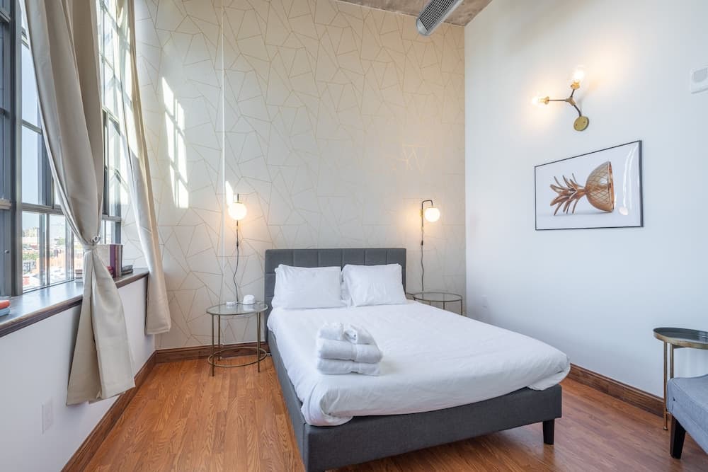 Sosuite at Independence Lofts - Callowhill property views in Philadelphia, PA — gallery photo 3
