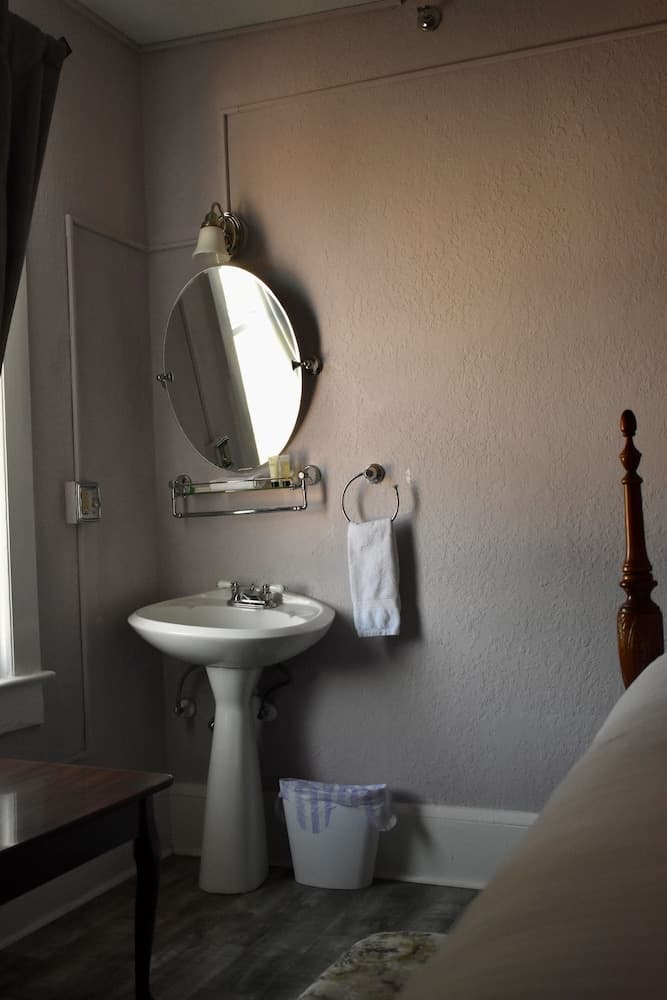 The DeLand Hotel property views in DeLand, FL — gallery photo 3
