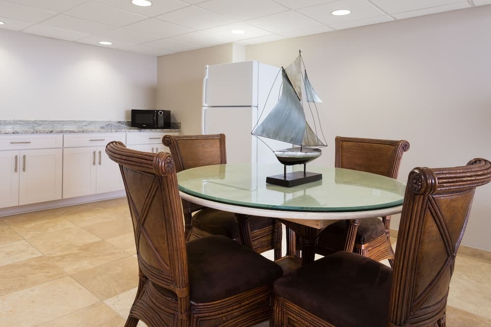 Holiday Inn Resort Panama City Beach by IHG gallery photo in Panama City Beach, FL — image 123