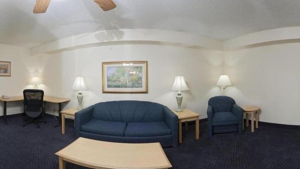 Holiday Inn Express Fayetteville- Univ of AR Area by IHG gallery photo in Fayetteville, AR — image 17