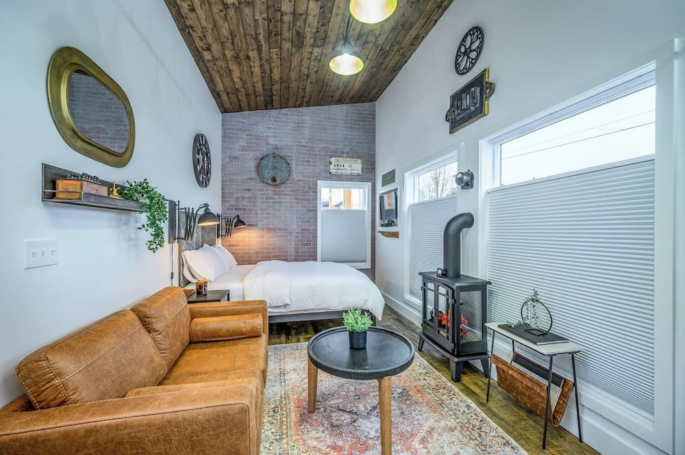 The Boutique Retreat gallery photo in McMinnville, OR — image 41