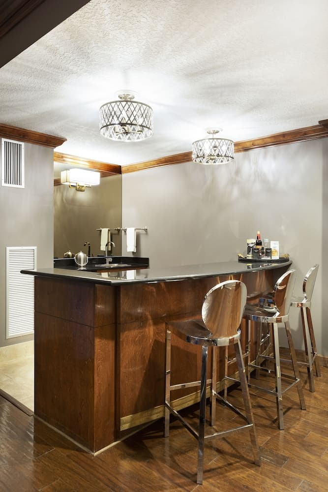 Des Lux Hotel gallery photo in Des Moines, IA — image 56