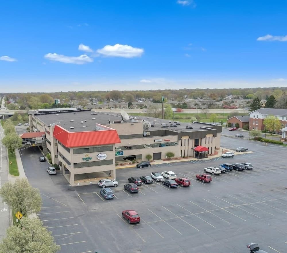 Quality Inn Roseville-Detroit North featured exterior or lobby in Roseville, MI — similar hotel