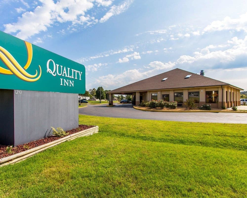 Quality Inn Murray University Area featured exterior or lobby in Murray, KY — similar hotel