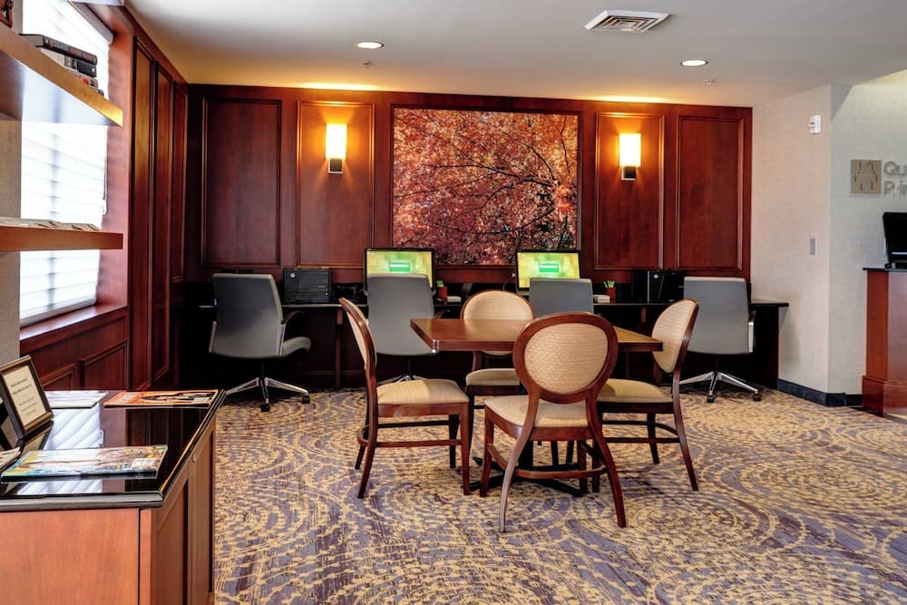 Courtyard by Marriott Hadley Amherst gallery photo in Hadley — image 9