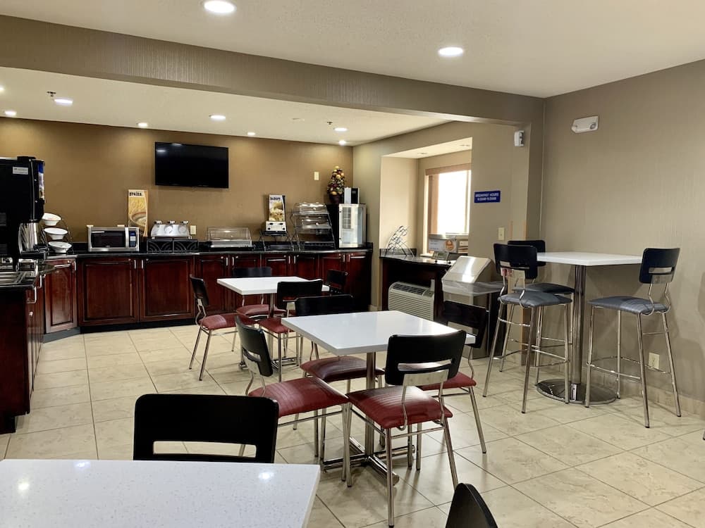 Microtel Inn & Suites by Wyndham Charleston WV gallery photo in South Charleston, WV — image 32