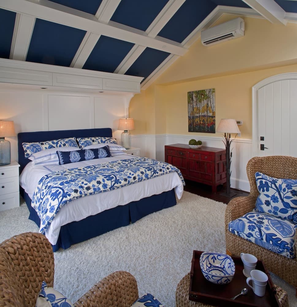 The Inn at Pleasant Beach gallery photo in Bainbridge Island, WA — image 16