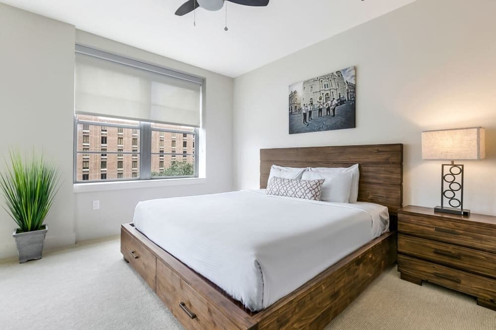 Upscale Condos and Penthouses Close to Canal & Bourbon St. property views in New Orleans, LA — gallery photo 3