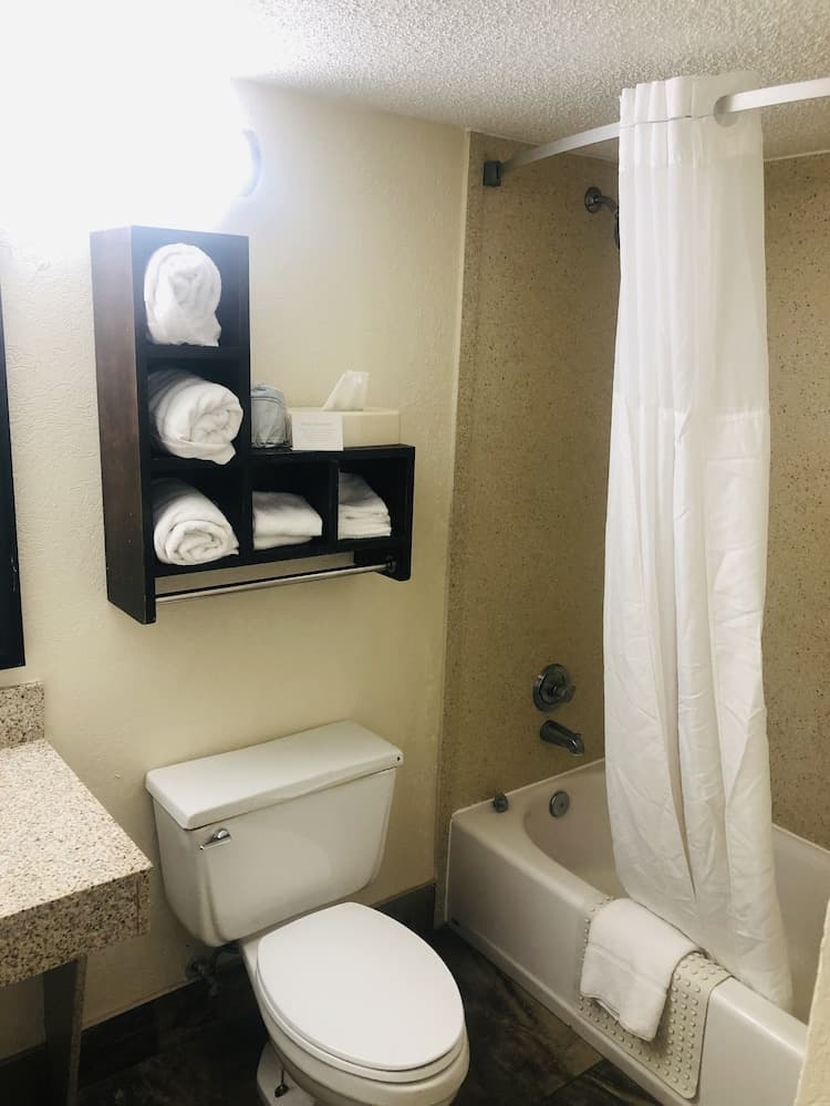 Quail Inn & Suites interior in Myrtle Beach, SC — gallery photo 2