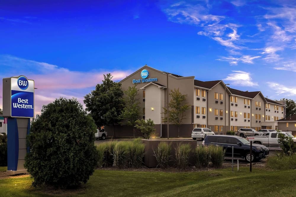 Best Western Oswego Hotel featured exterior or lobby in Oswego, IL — similar hotel