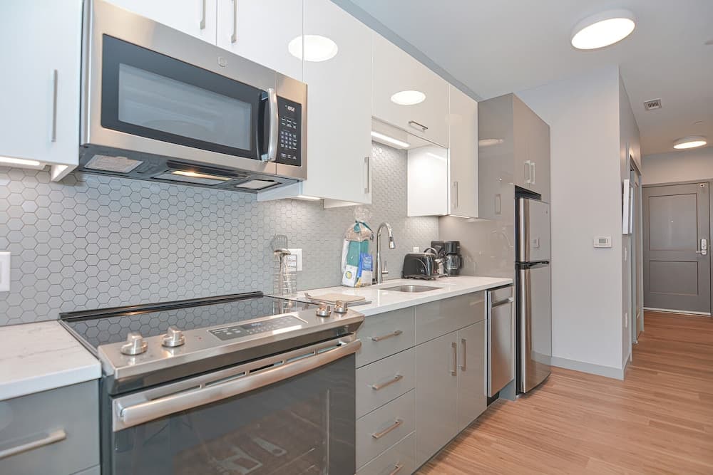 Global Luxury Suites Downtown Providence gallery photo in Providence, RI — image 69