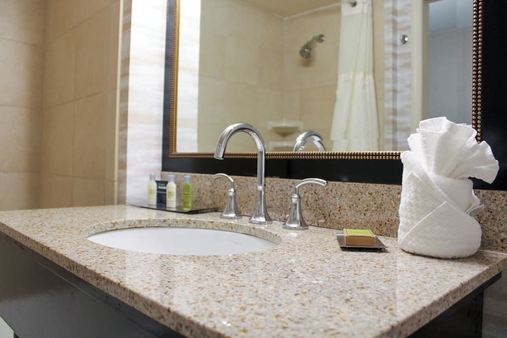 DoubleTree by Hilton Hotel Modesto gallery photo in Modesto, CA — image 11