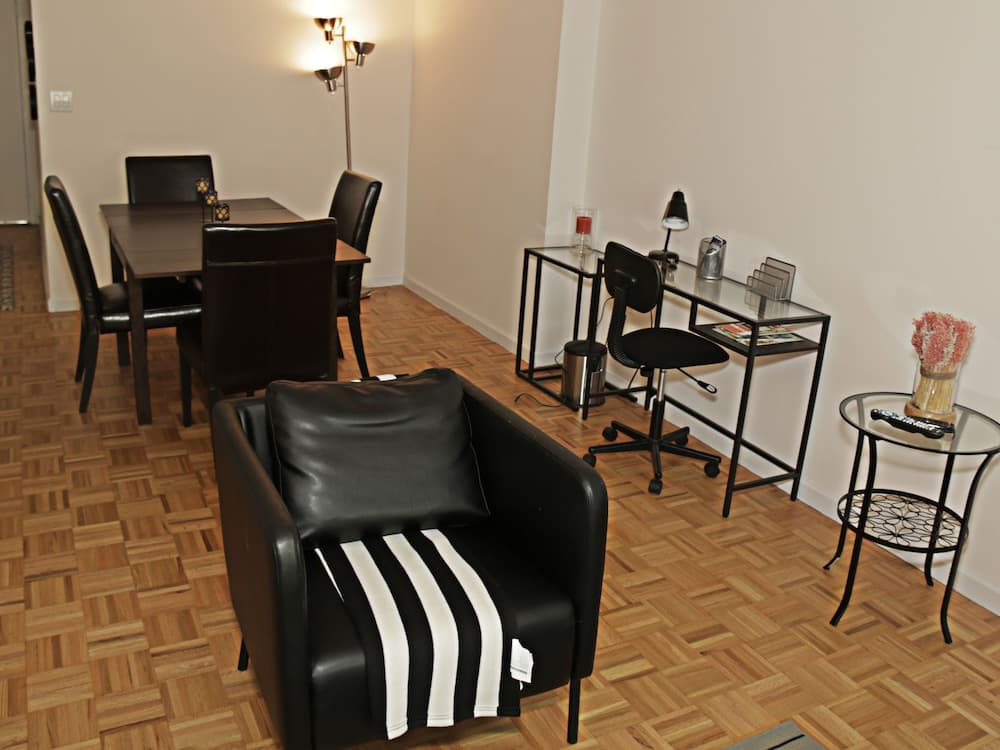 BellaView Suites property views in Jersey City, NJ — gallery photo 3