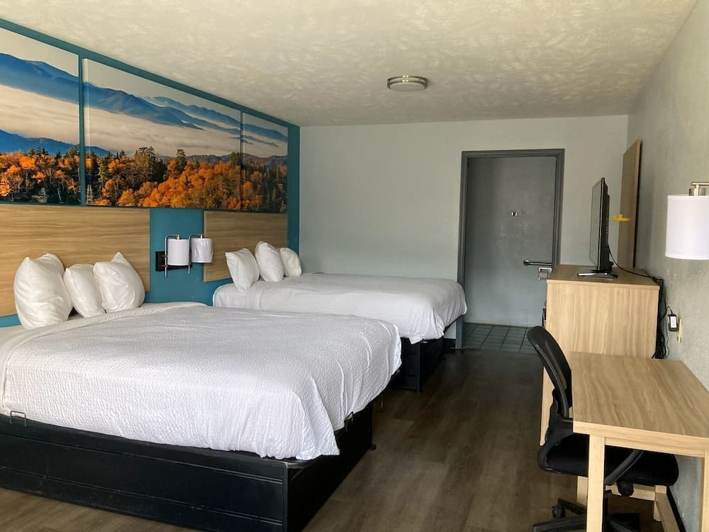 Days Inn by Wyndham Morristown property views in Morristown, TN — gallery photo 3
