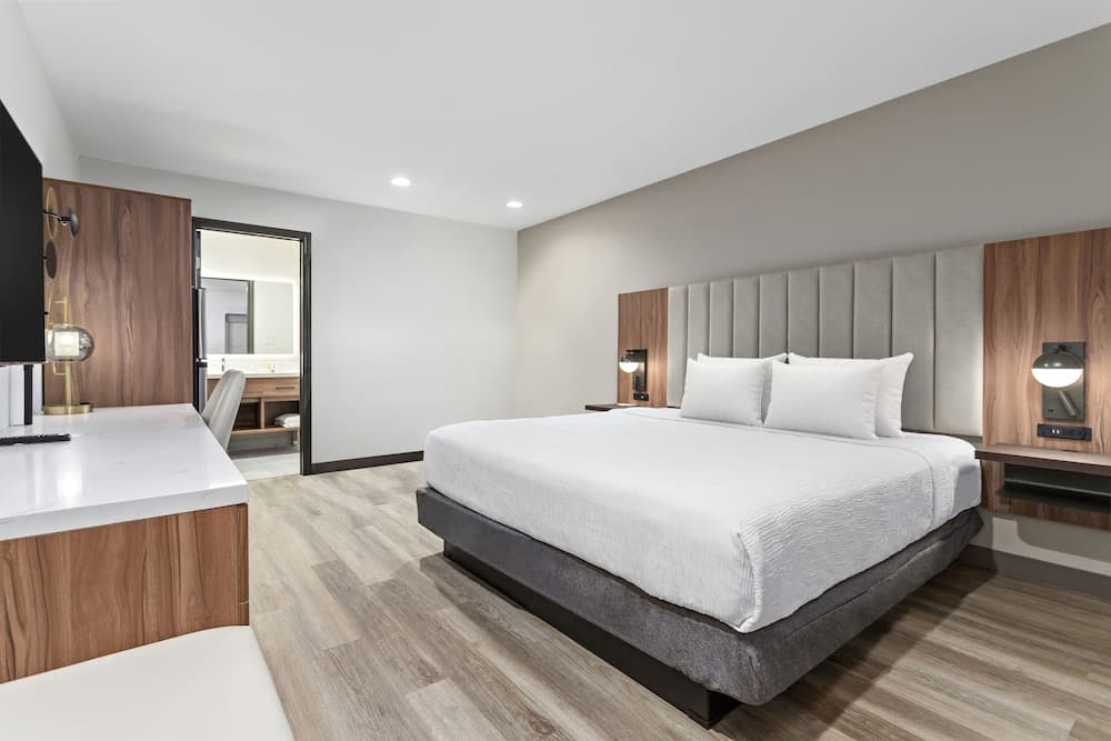 Baymont by Wyndham Beaumont gallery photo in Beaumont, TX — image 17