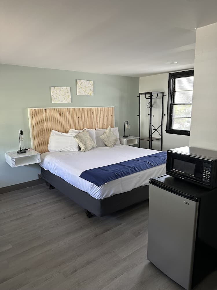 Harborside Suites property views in South Yarmouth, MA — gallery photo 3