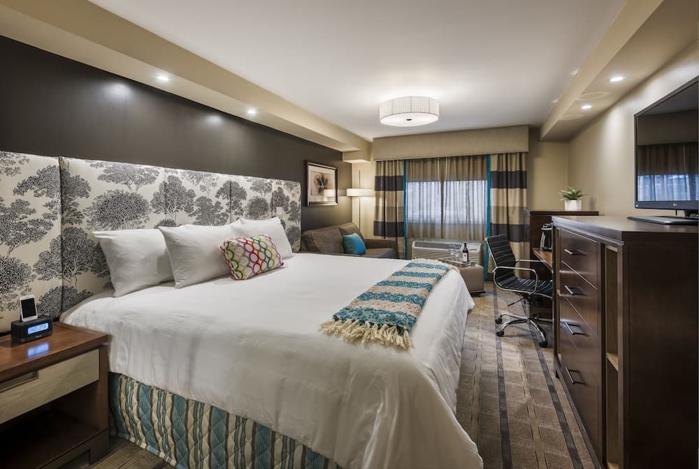The Kenilworth Hotel - Airport West featured exterior or lobby in Kenilworth, NJ — similar hotel