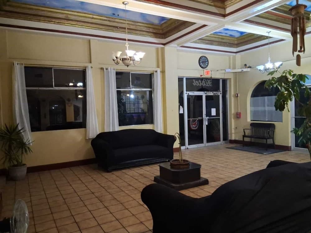 Hotel O Colonial Inn Brownsville Tx gallery photo in Brownsville, TX — image 7