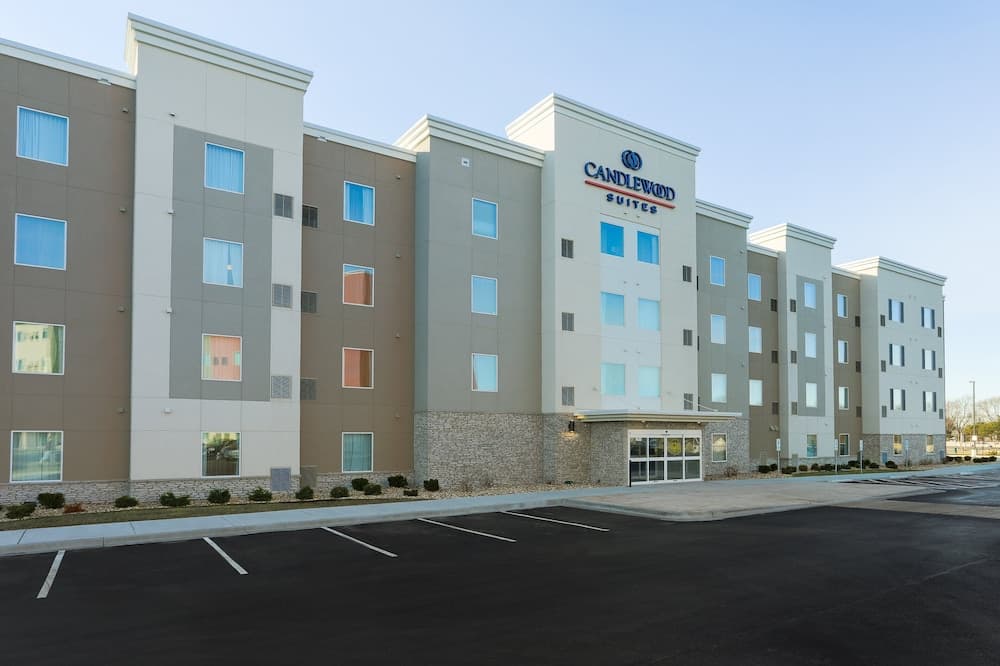 Candlewood Suites Lenexa - Overland Park Area by IHG — hotel in Lenexa, Kansas