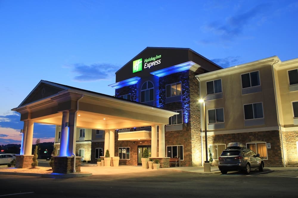 Holiday Inn Express & Suites Belle Vernon by IHG featured exterior or lobby in Belle Vernon, PA — similar hotel