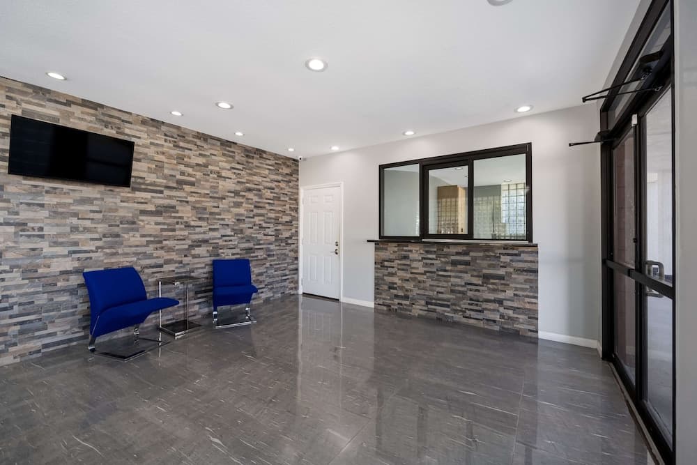 SureStay Hotel by Best Western Spring North Houston interior in Spring, TX — gallery photo 2