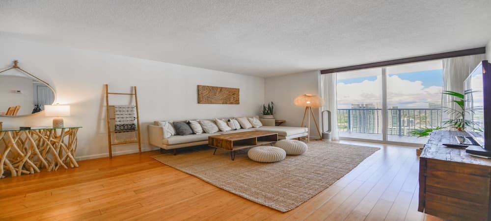 Icon Residences property views in Miami, FL — gallery photo 3