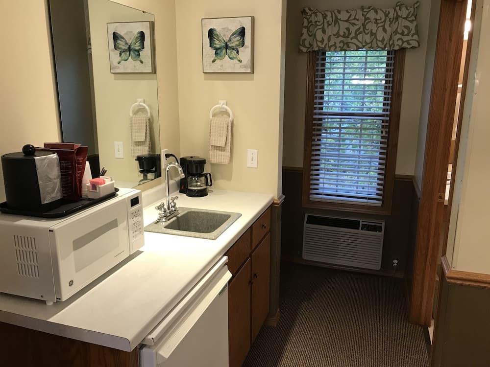 Bay Breeze Resort property views in Ephraim, WI — gallery photo 3