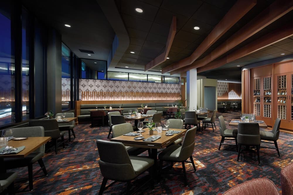 Emerald Queen Hotel and Casino - Tacoma gallery photo in Tacoma, WA — image 23