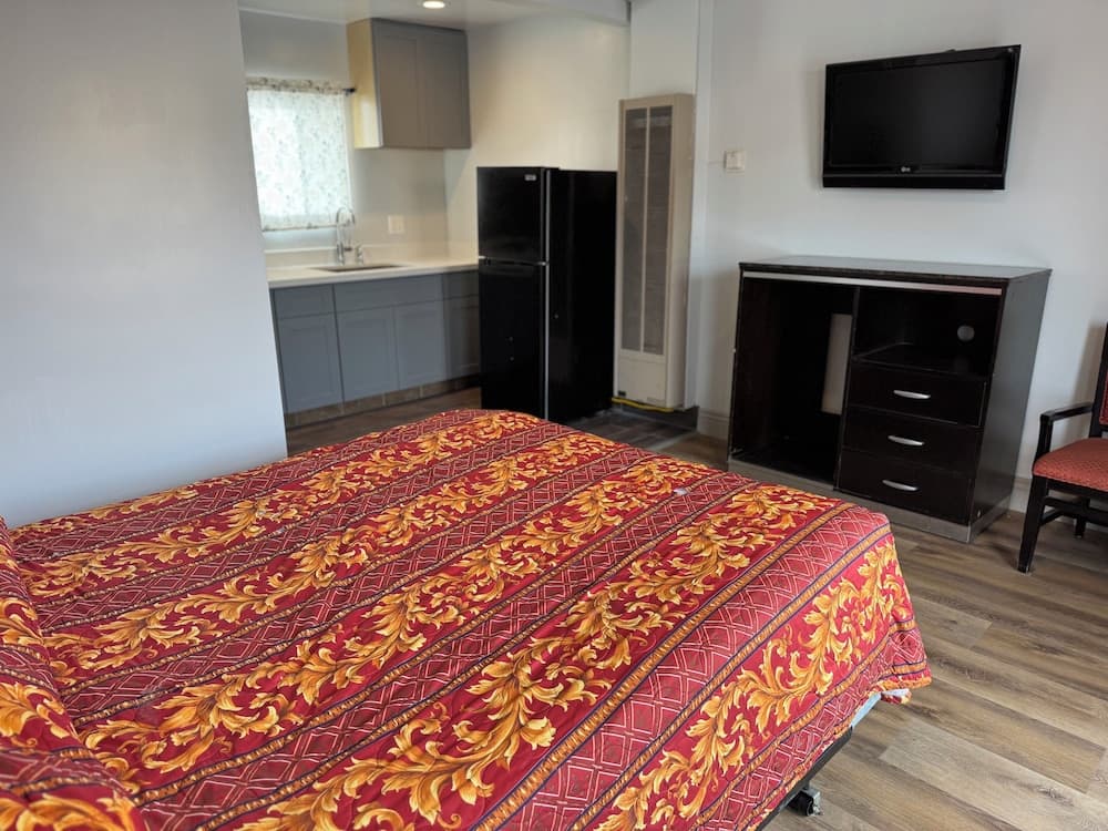 BORONDA INN property views in Salinas, CA — gallery photo 3