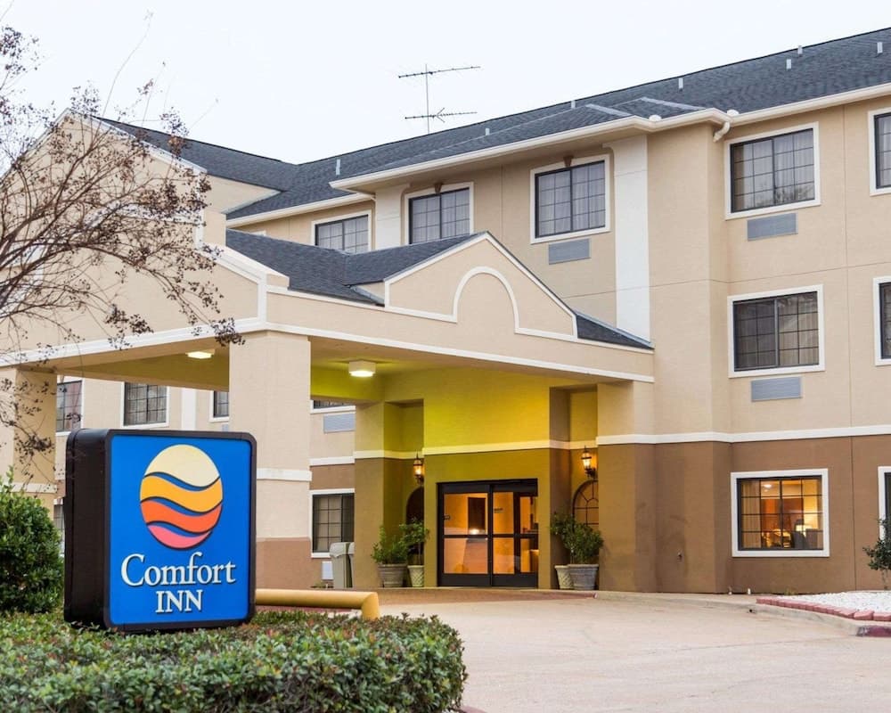 Comfort Inn Shreveport I-49 featured exterior or lobby in Shreveport, LA — similar hotel