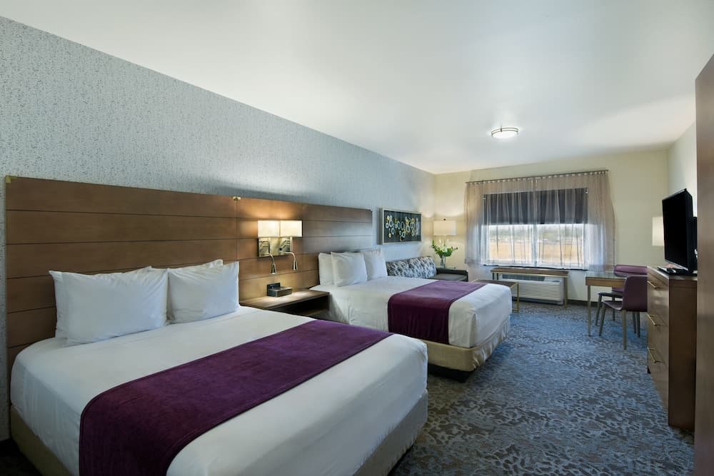 Oxford Suites Sonoma County gallery photo in Rohnert Park, CA — image 13