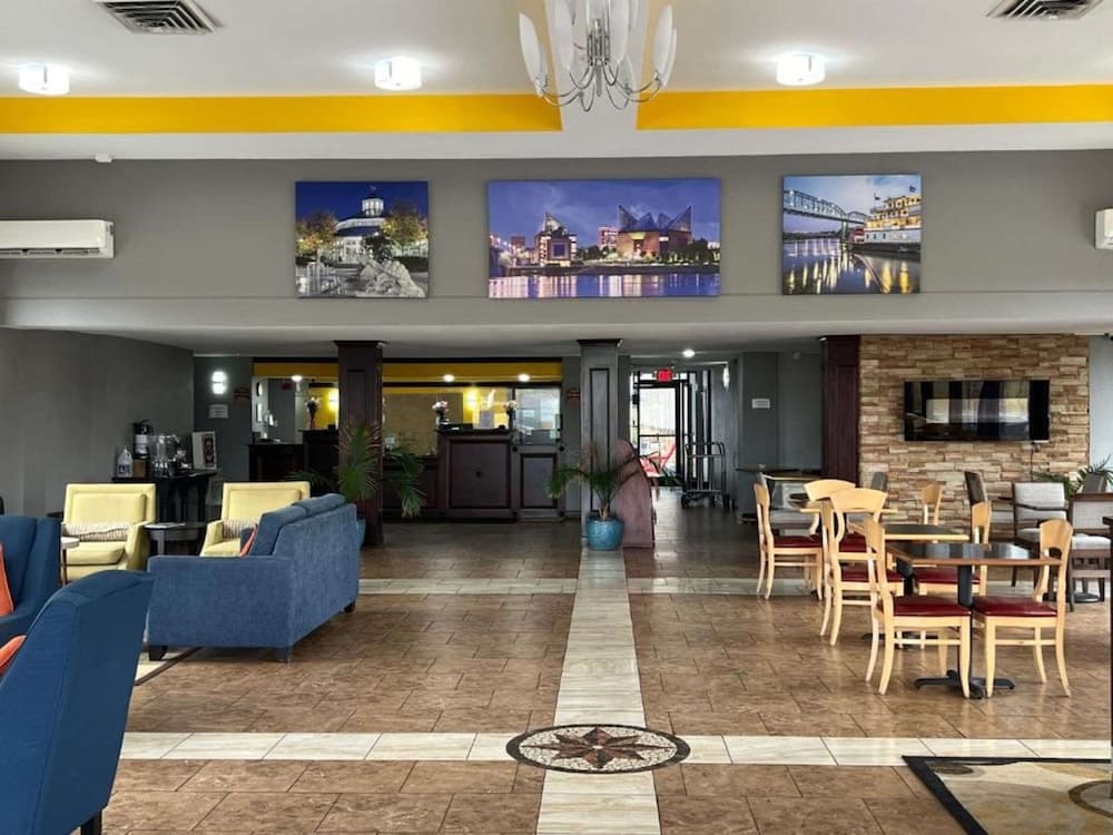 Quality Inn & Suites Chattanooga-East Ridge featured exterior or lobby in Chattanooga, TN — similar hotel