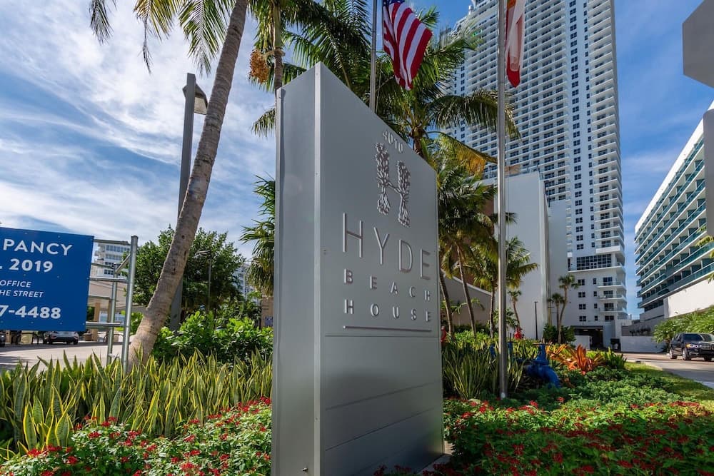 Hollywood Beach HHouse Rentals featured exterior or lobby in Hollywood, FL — similar hotel