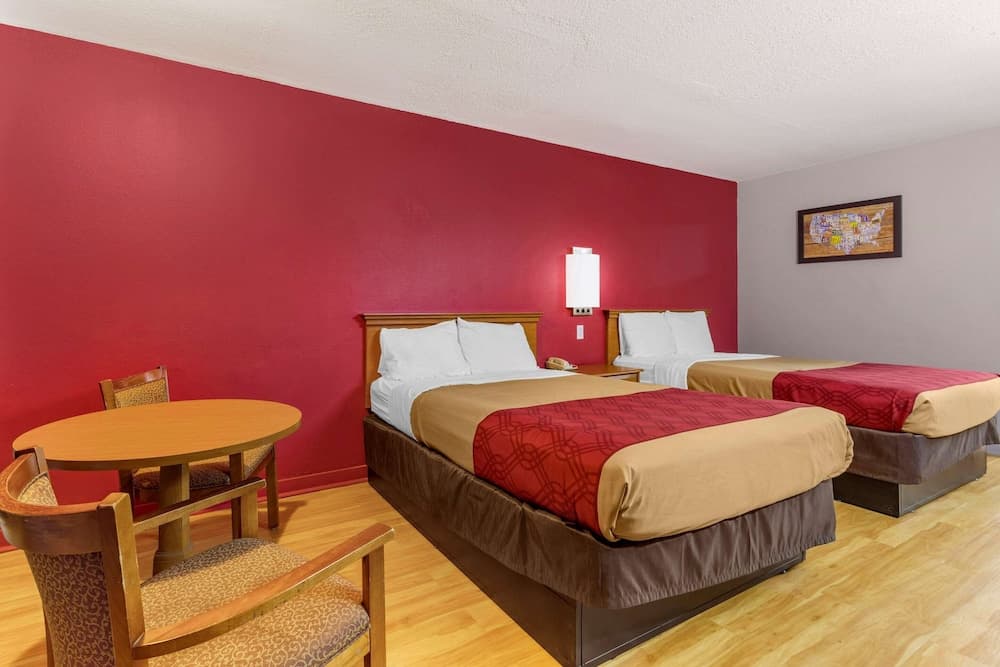 Econo Lodge Wichita Falls Downtown interior in Wichita Falls, TX — gallery photo 2